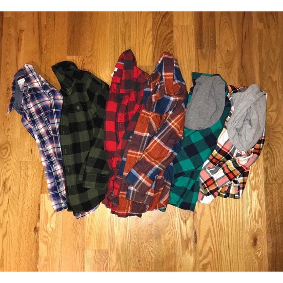 Boys Flannel Long Sleeve Button Up Shirt Bundle Size 8/Medium - Picture 1 of 8
